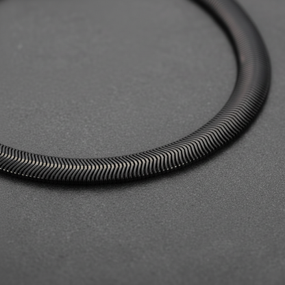The Mamba Chain – Single Arc Charcoal